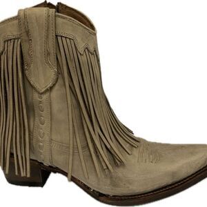 Circle G Sand Fringe Leather Boots size 8M NWT in box